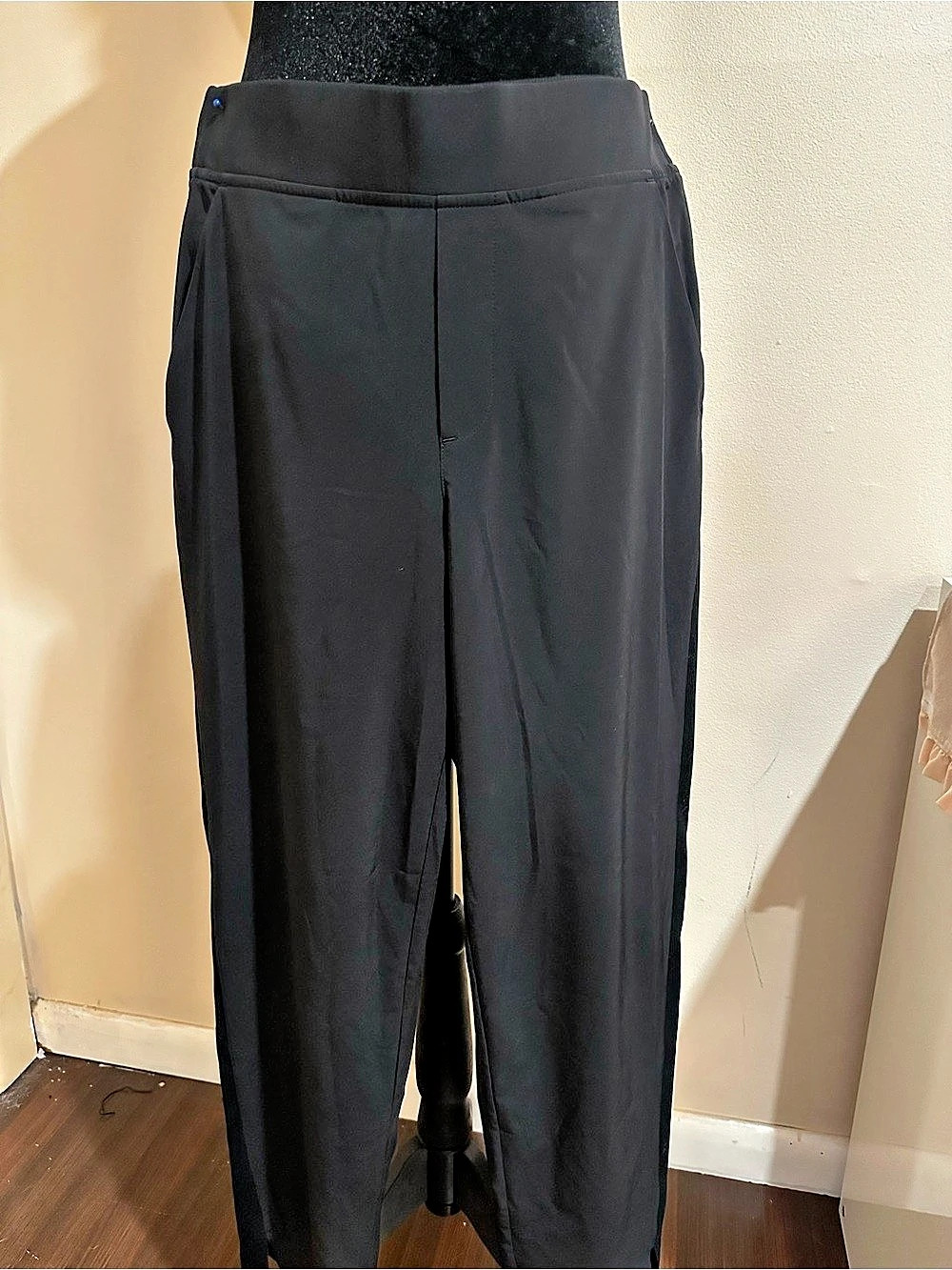 Athleta Contrast-Ribbed Softstreme High-Rise Wide-Leg straight leg  Pants